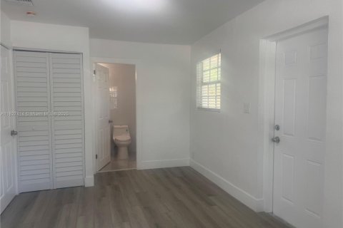 Casa en venta en Fort Lauderdale, Florida, 3 dormitorios, 107.02 m2 № 1936171 - foto 13
