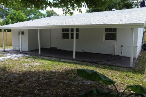 Casa en venta en Fort Lauderdale, Florida, 3 dormitorios, 107.02 m2 № 1936171 - foto 30