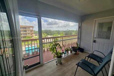 Купить кондоминиум в Холливуд, Флорида 2 спальни, 89.93м2, № 2015574 - фото 12