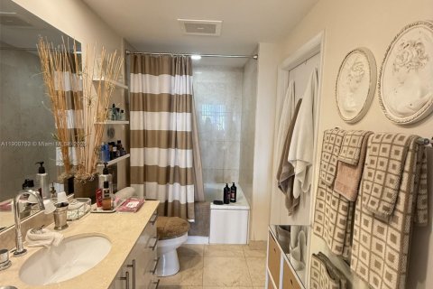 Condominio en venta en West Palm Beach, Florida, 1 dormitorio, 70.14 m2 № 1955564 - foto 8