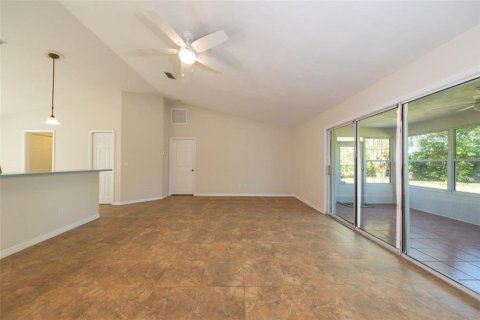 Casa en venta en Palm Coast, Florida, 3 dormitorios, 141.3 m2 № 2387569 - foto 4