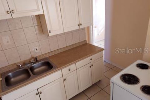 Propiedad comercial en venta en Saint Petersburg, Florida, 4 dormitorios, 163.51 m2 № 2418783 - foto 11