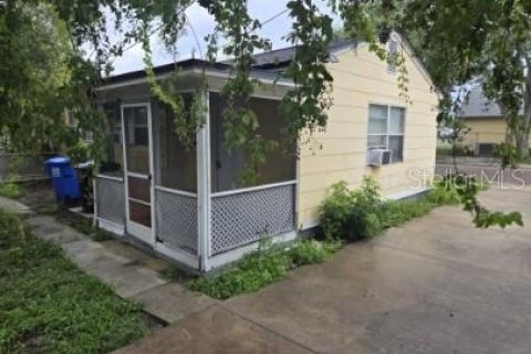 Propiedad comercial en venta en Saint Petersburg, Florida, 4 dormitorios, 163.51 m2 № 2418783 - foto 4