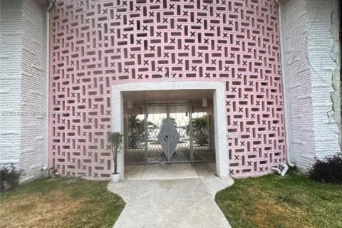 Copropriété à vendre à North Bay Village, Floride: 1 chambre, 68.84 m2 № 2262077 - photo 4