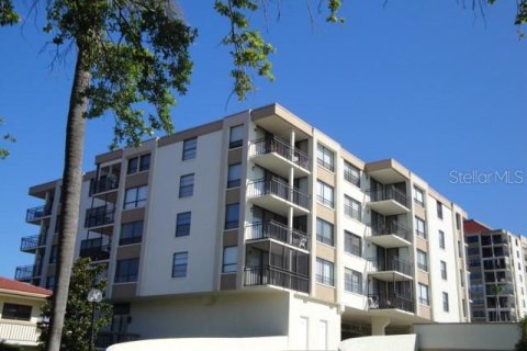 Condo in Saint Petersburg, Florida, 2 bedrooms № 2218405