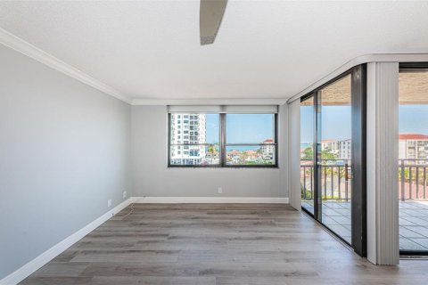 Condo in Saint Petersburg, Florida, 2 bedrooms № 2218405 - photo 5