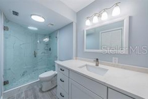 Condo in Saint Petersburg, Florida, 2 bedrooms № 2218405 - photo 16