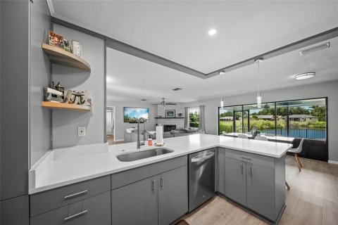 Casa en venta en Sarasota, Florida, 3 dormitorios, 151.43 m2 № 1866921 - foto 4