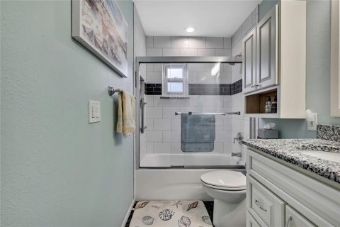 House in Spring Hill, Florida 2 bedrooms, 106.47 sq.m. № 1608176 - photo 15
