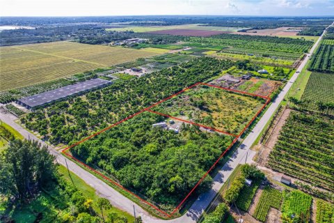 Commercial property in Homestead, Florida № 1868129 - photo 4