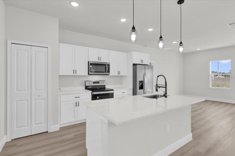 House in Ocala, Florida 4 bedrooms, 173.26 sq.m. № 1380774 - photo 8