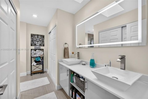 Townhouse in Fort Lauderdale, Florida 3 bedrooms, 154.03 sq.m. № 2389830 - photo 29