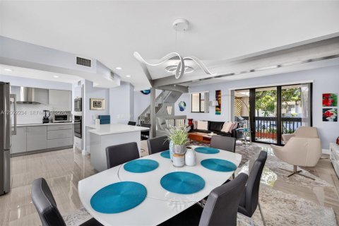Townhouse in Fort Lauderdale, Florida 3 bedrooms, 154.03 sq.m. № 2389830 - photo 12