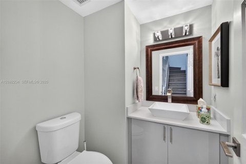 Townhouse in Fort Lauderdale, Florida 3 bedrooms, 154.03 sq.m. № 2389830 - photo 21