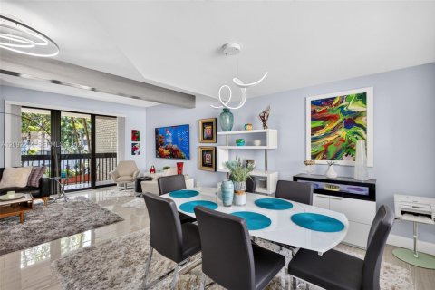Townhouse in Fort Lauderdale, Florida 3 bedrooms, 154.03 sq.m. № 2389830 - photo 18