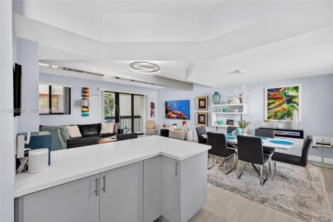 Townhouse in Fort Lauderdale, Florida 3 bedrooms, 154.03 sq.m. № 2389830 - photo 14