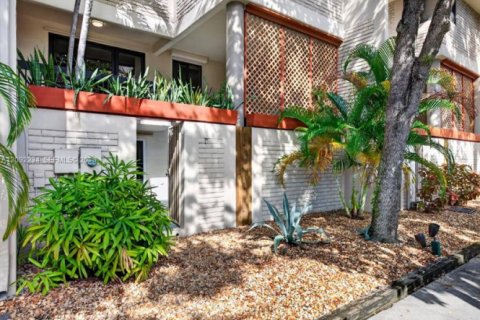 Townhouse in Fort Lauderdale, Florida 3 bedrooms, 154.03 sq.m. № 2389830 - photo 23