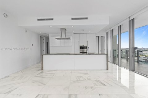 Copropriété à louer à Miami, Floride: 2 chambres, 102.66 m2 № 1976696 - photo 4