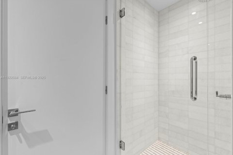 Copropriété à louer à Miami, Floride: 2 chambres, 102.66 m2 № 1976696 - photo 21