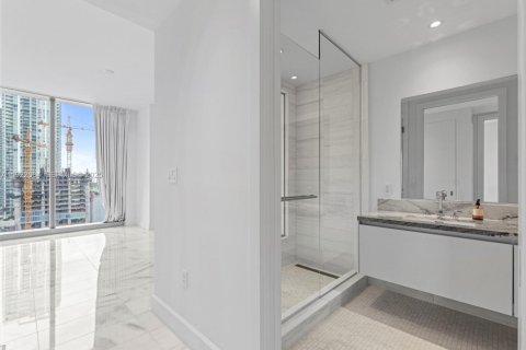 Copropriété à louer à Miami, Floride: 2 chambres, 102.66 m2 № 1976696 - photo 13