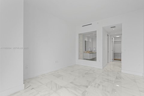 Copropriété à louer à Miami, Floride: 2 chambres, 102.66 m2 № 1976696 - photo 11