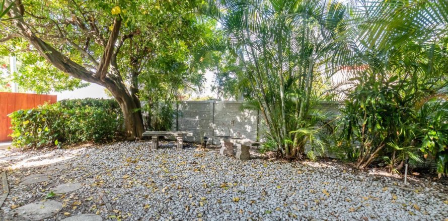 Condo in Fort Lauderdale, Florida, 2 bedrooms  № 1223631