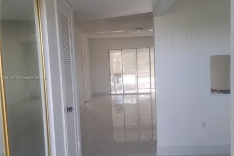 Copropriété à louer à Sunrise, Floride: 2 chambres, 78.97 m2 № 1969406 - photo 14