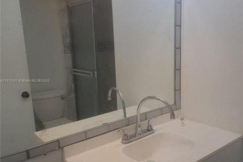 Copropriété à louer à Sunrise, Floride: 2 chambres, 78.97 m2 № 1969406 - photo 13