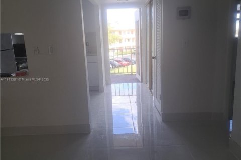 Copropriété à louer à Sunrise, Floride: 2 chambres, 78.97 m2 № 1969406 - photo 17