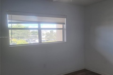 Copropriété à louer à Sunrise, Floride: 2 chambres, 78.97 m2 № 1969406 - photo 15