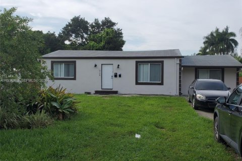 Villa ou maison à Miami, Floride 3 chambres, 261.43 m2 № 1995778