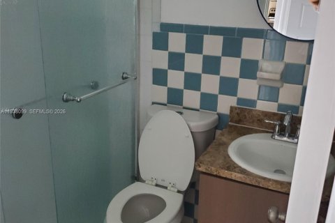 Villa ou maison à louer à Miami, Floride: 3 chambres, 261.43 m2 № 1995778 - photo 10