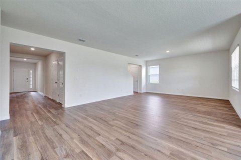 Villa ou maison à vendre à Mount Dora, Floride: 4 chambres, 253.16 m2 № 1908734 - photo 4