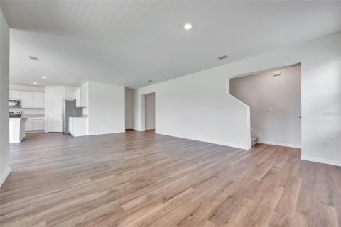 House in Mount Dora, Florida 4 bedrooms, 253.16 sq.m. № 1908734 - photo 6