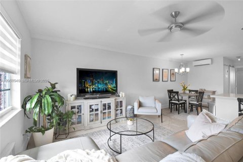 Copropriété à louer à Fort Lauderdale, Floride: 1 chambre, 62.71 m2 № 2168162 - photo 2