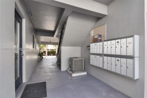 Copropriété à louer à Fort Lauderdale, Floride: 1 chambre, 62.71 m2 № 2168162 - photo 13