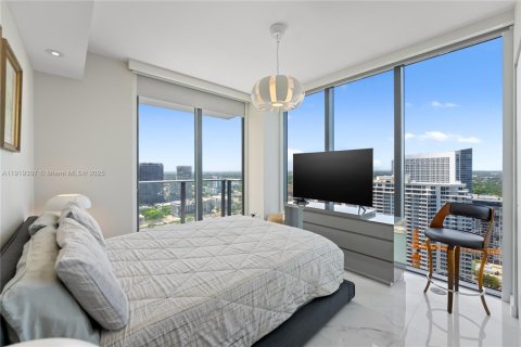 Condo in Miami, Florida, 3 bedrooms  № 2018177 - photo 22
