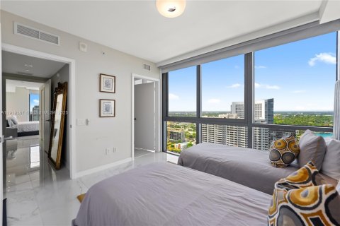 Condo in Miami, Florida, 3 bedrooms  № 2018177 - photo 20