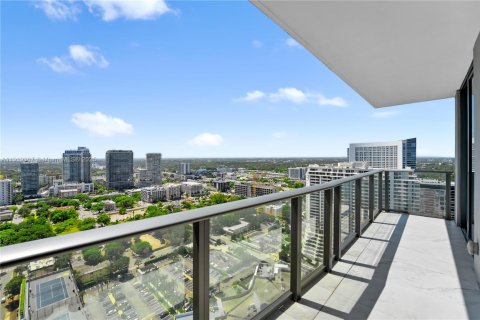 Condo in Miami, Florida, 3 bedrooms  № 2018177 - photo 24