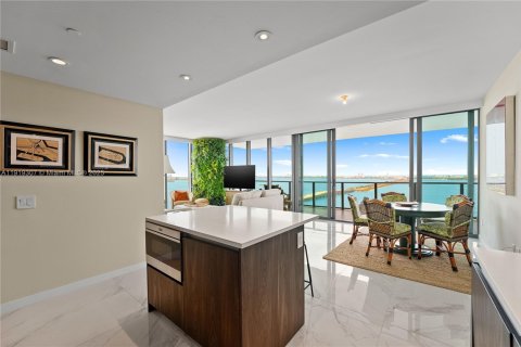 Condo in Miami, Florida, 3 bedrooms  № 2018177 - photo 9