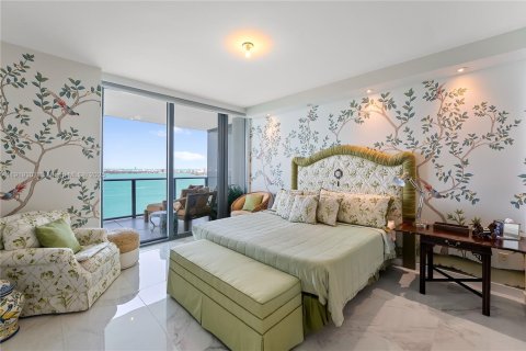 Condo in Miami, Florida, 3 bedrooms  № 2018177 - photo 12