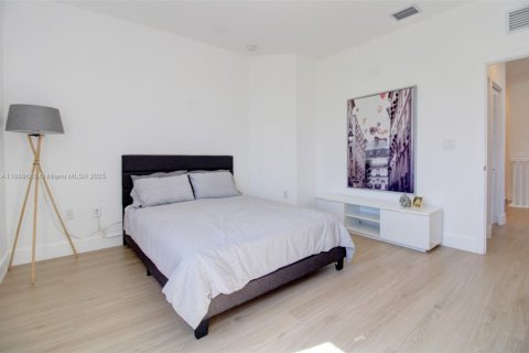 Снять в аренду виллу или дом в Майами, Флорида 4 спальни, 246.56м2, № 1938940 - фото 29