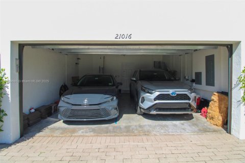 Снять в аренду виллу или дом в Майами, Флорида 4 спальни, 246.56м2, № 1938940 - фото 22