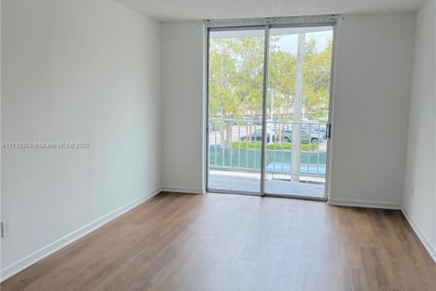 Купить кондоминиум в Майами, Флорида 4 комнаты, 78.22м2, № 1868106 - фото 11
