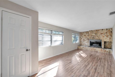 Villa ou maison à louer à Clearwater, Floride: 2 chambres, 143.53 m2 № 2339690 - photo 12