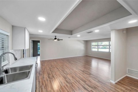 Villa ou maison à louer à Clearwater, Floride: 2 chambres, 143.53 m2 № 2339690 - photo 5