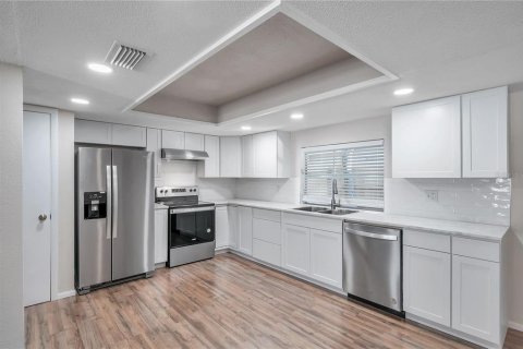 Villa ou maison à louer à Clearwater, Floride: 2 chambres, 143.53 m2 № 2339690 - photo 6
