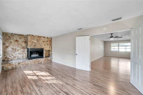 Villa ou maison à louer à Clearwater, Floride: 2 chambres, 143.53 m2 № 2339690 - photo 11