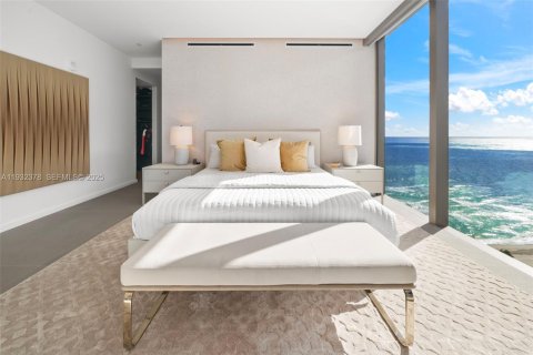 Condo in Hallandale Beach, Florida, 3 bedrooms  № 1991366 - photo 5