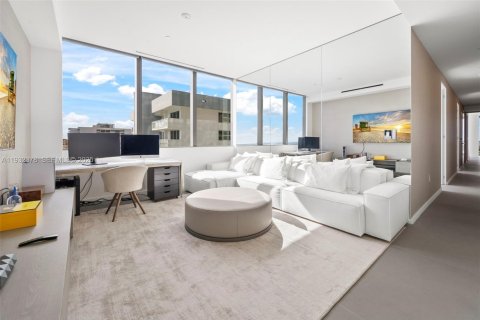 Condo in Hallandale Beach, Florida, 3 bedrooms  № 1991366 - photo 18